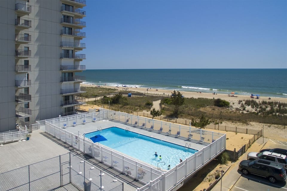 Oceanfront Pool