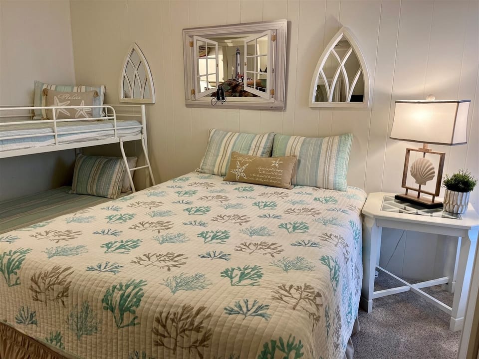 Bedroom 2 w/Queen bed, TV, Twin over Twin bunk
