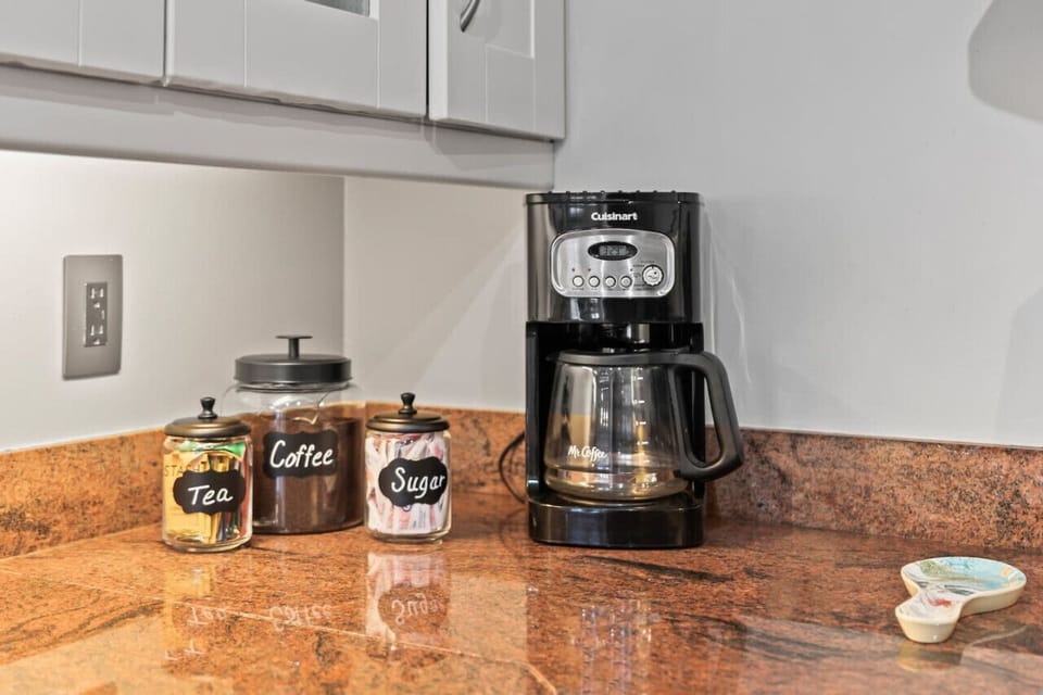 Coffee, sugar and tea is supplied!