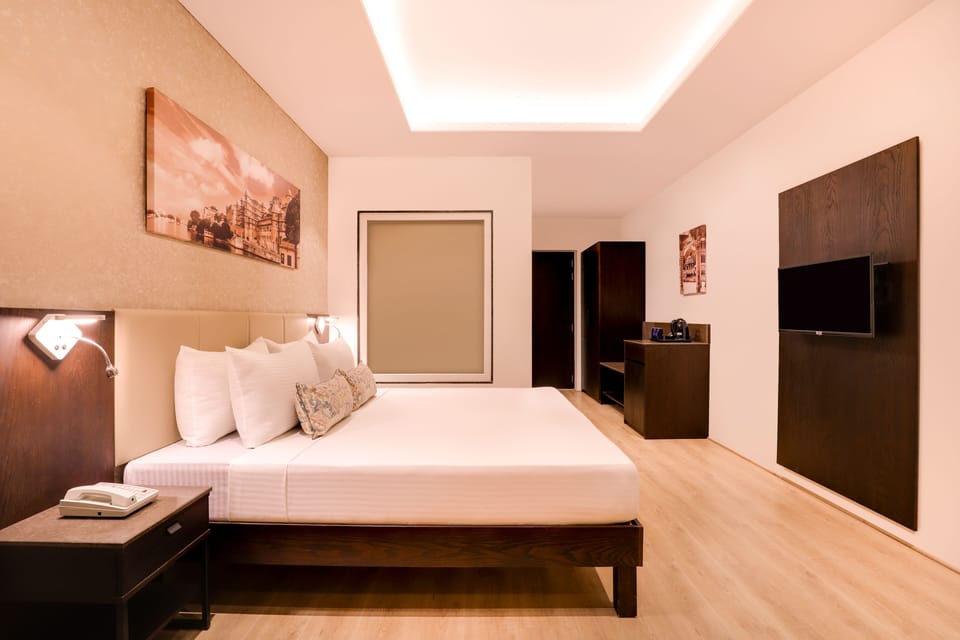 In-room safe, desk, iron/ironing board, free WiFi