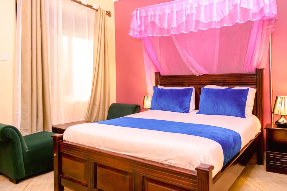 In-room safe, desk, laptop workspace, soundproofing