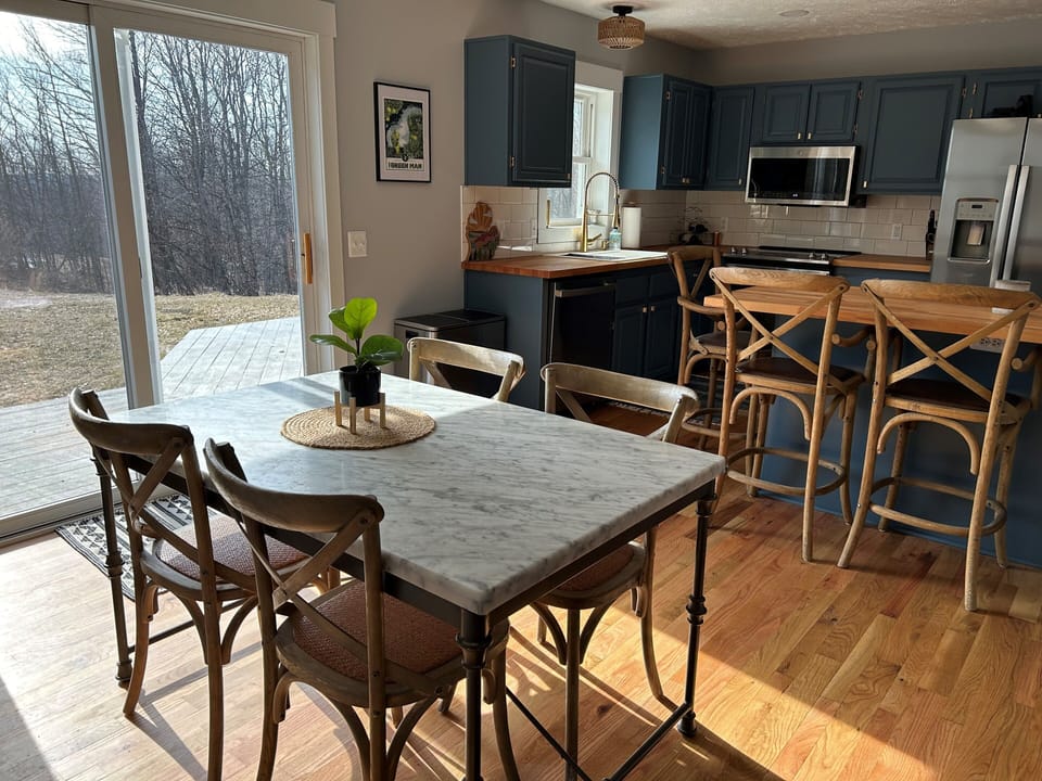 Kitchen - Kitchen and dining area