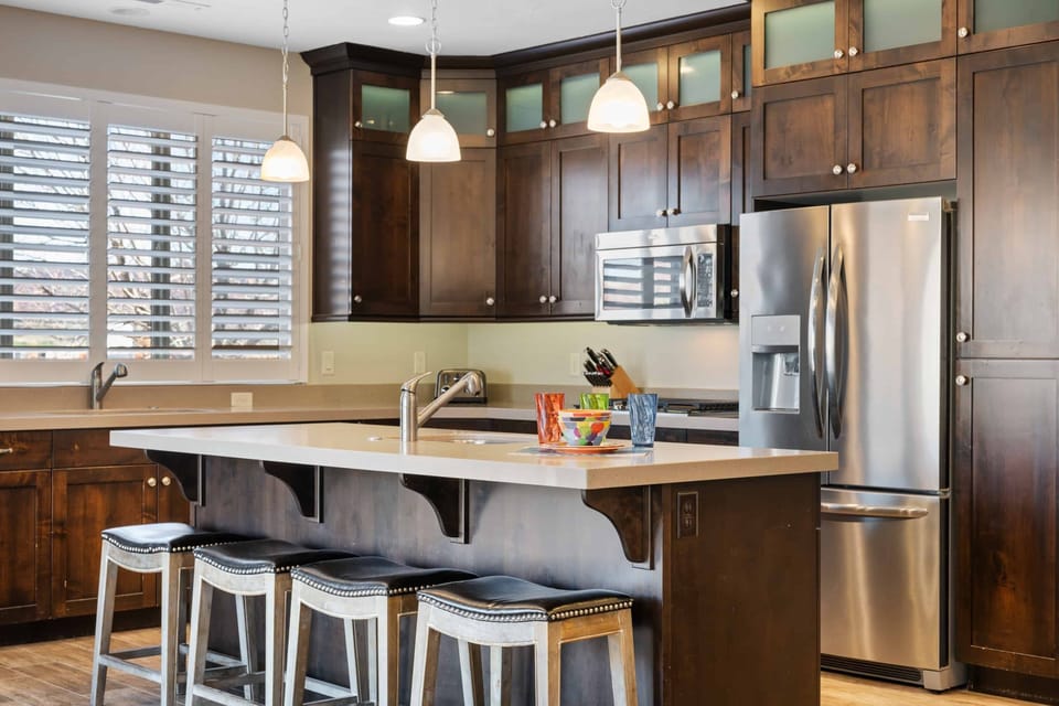 House, 6 Bedrooms | Private kitchen | Fridge, oven, coffee/tea maker, toaster