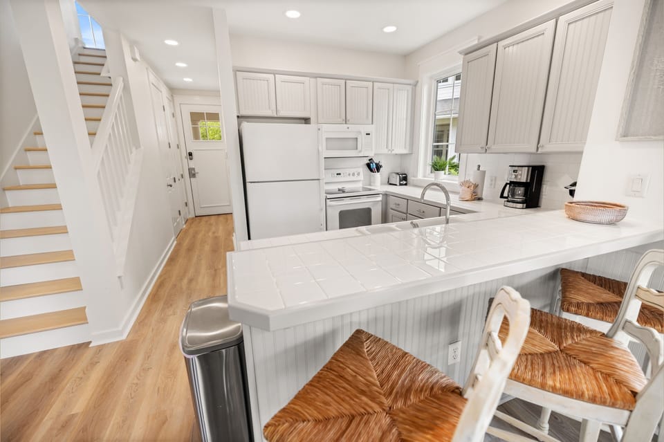 House, 3 Bedrooms | Private kitchen | Coffee/tea maker, fridge, oven, toaster
