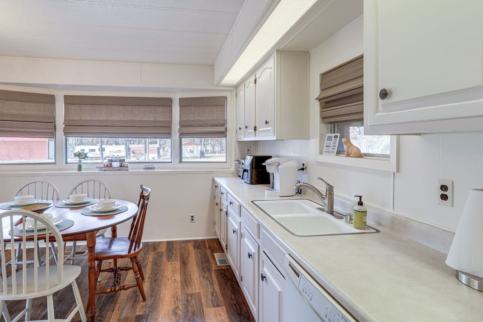 House (2 Bedrooms) | Interior