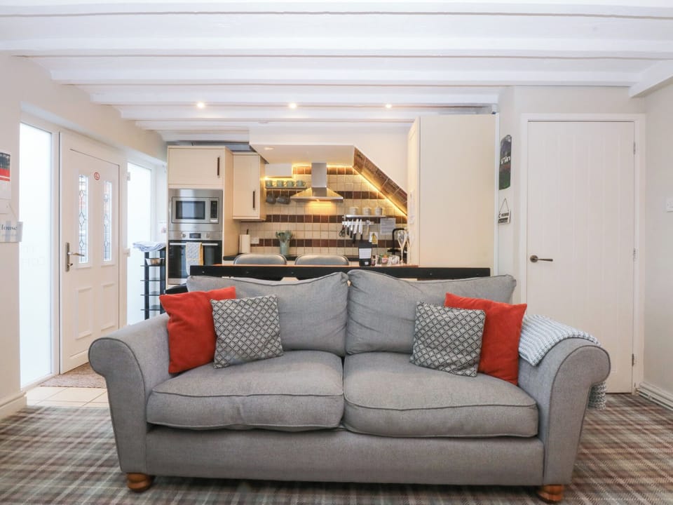 Cottage | Interior