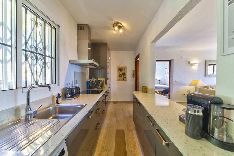 Modern kitchen