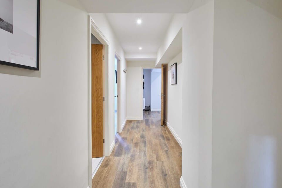 The Harbour Den, Whitby - Host & Stay
