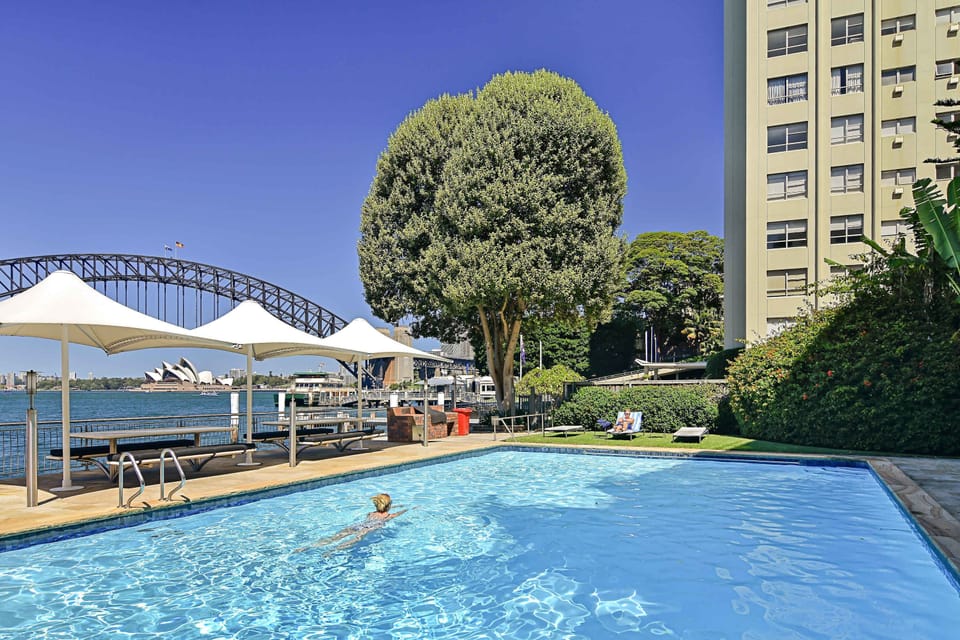 Building Pool