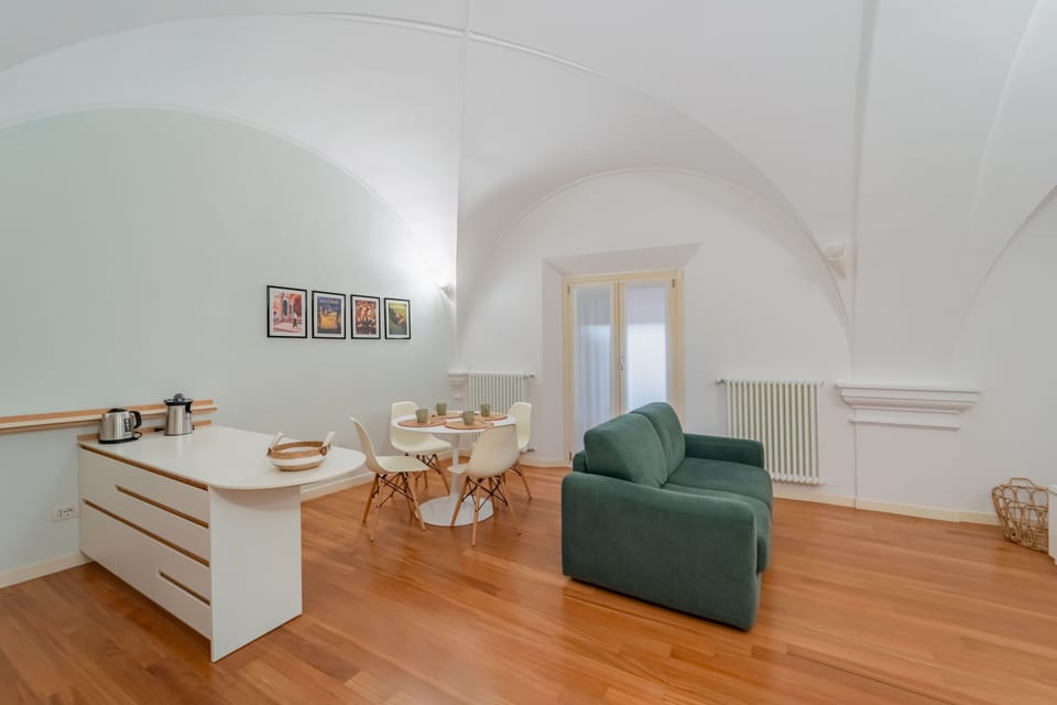 Classic Apartment | Living area | Flat-screen TV