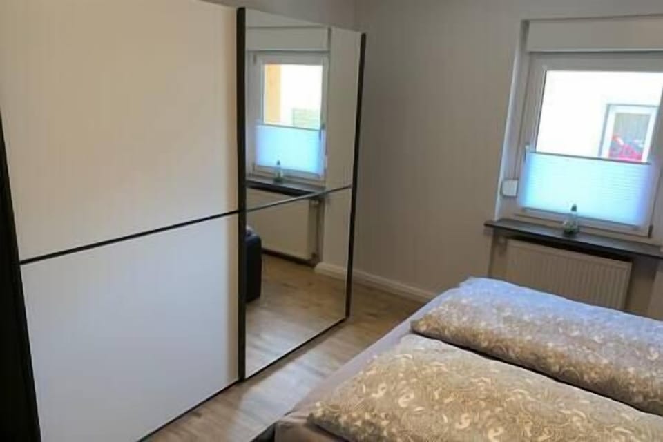 06ec2bd8-c691-4947-8d55-ea2700f0781b