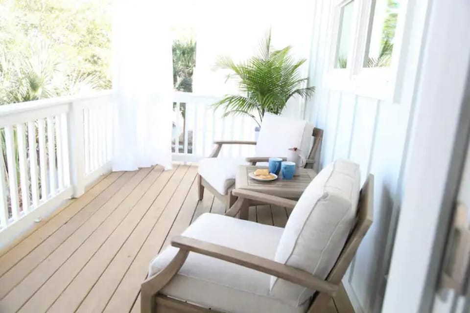 Master BR balcony
