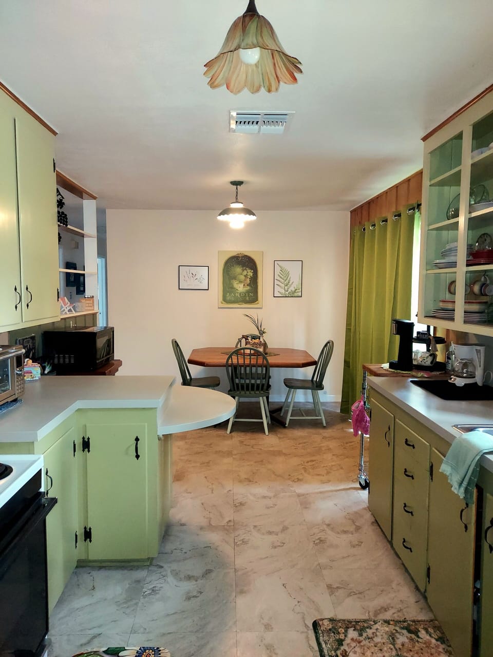 Fully stocked kitchen with Air Fryer, Microwave, Full frig and stove , oven