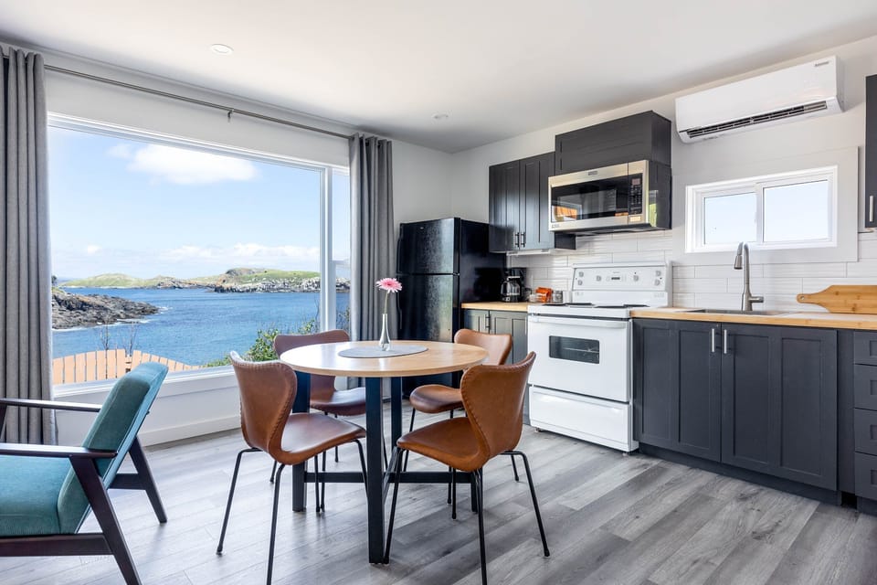 Cottage, Ocean View, Oceanfront | Private kitchen | Mini-fridge, microwave, paper towels