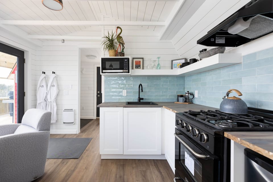 Cabin, Ocean View, Oceanfront | Private kitchen | Mini-fridge, microwave, paper towels