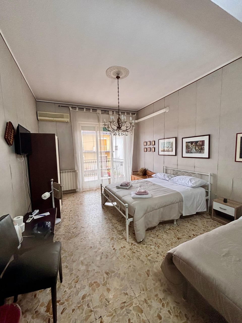 Room, 1 Bedroom, Accessible, Smoking | 1 bedroom