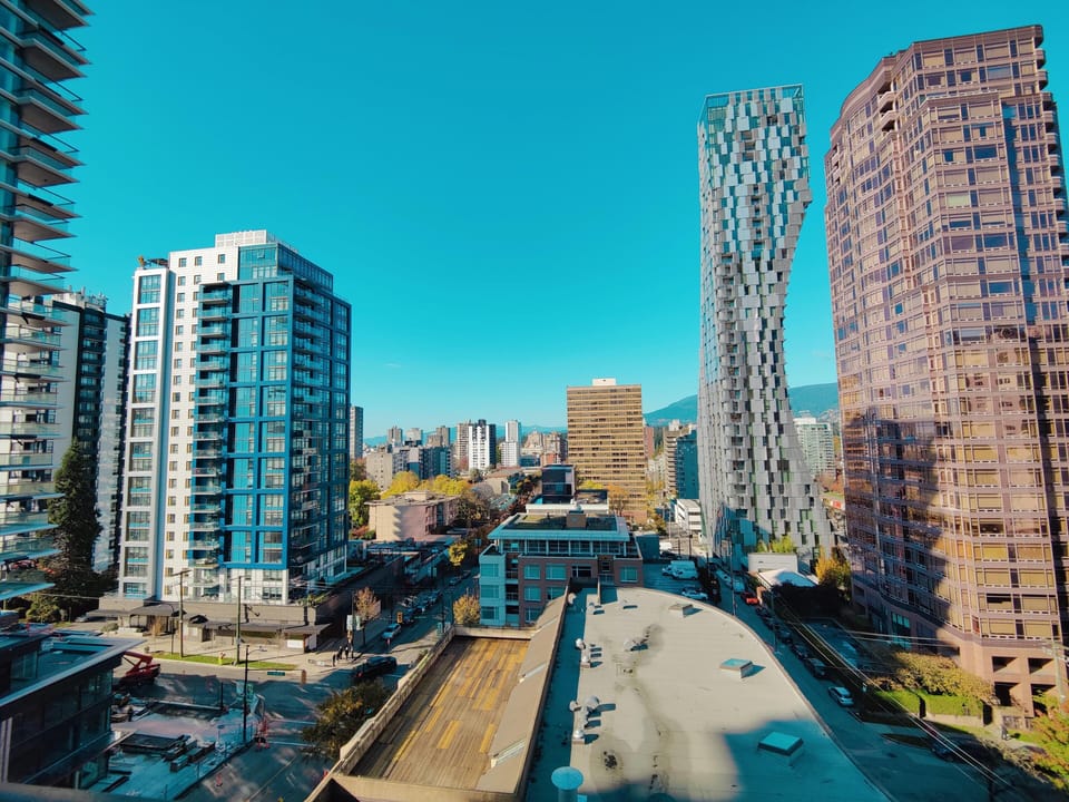 One Bedroom Apartment with Robson View image 13