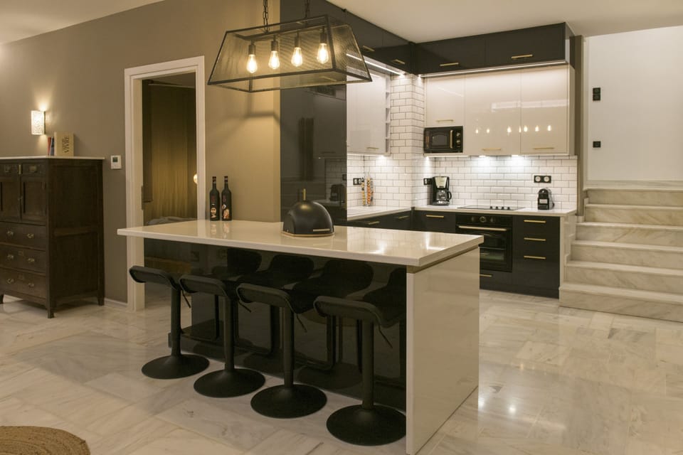 Design Apartment, 2 Bedrooms, Sea View | Private kitchen | Microwave, espresso maker, coffee/tea maker, electric kettle