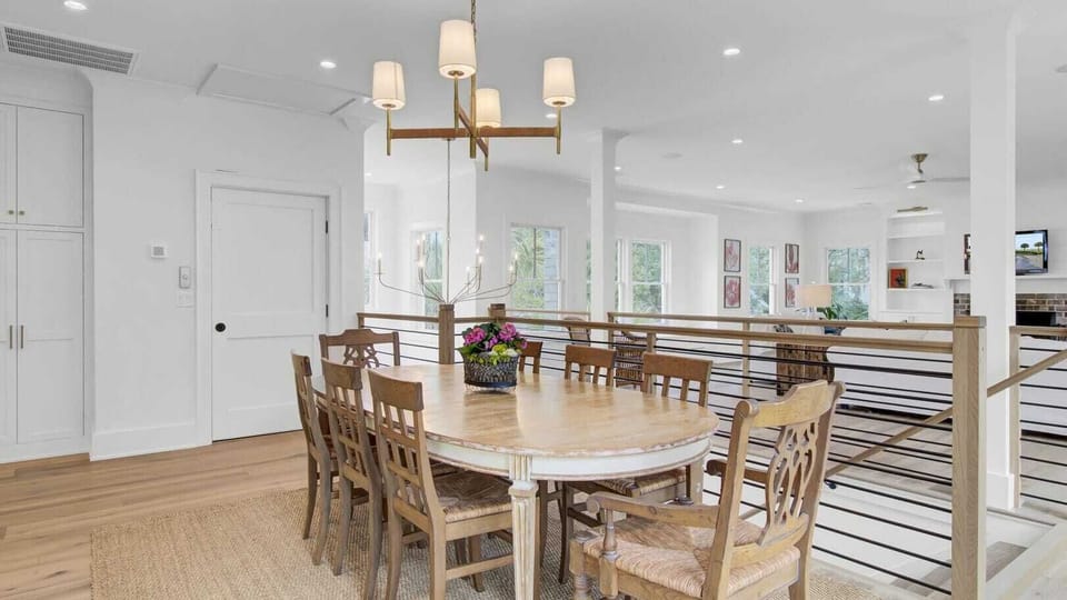 House (5 Bedrooms) | Interior