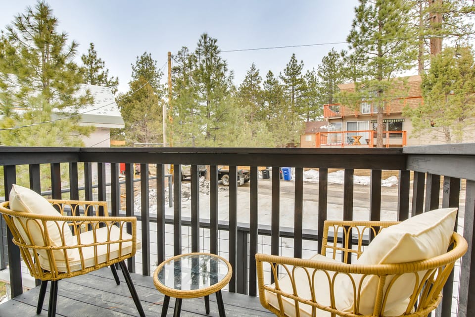 Private Balcony | 2nd Floor