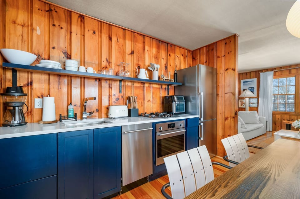 Open floorplan id ideal for groups wanting to stay involved in the fun - 4 Manning Road Dennis Port Cape Cod - Blue Sky