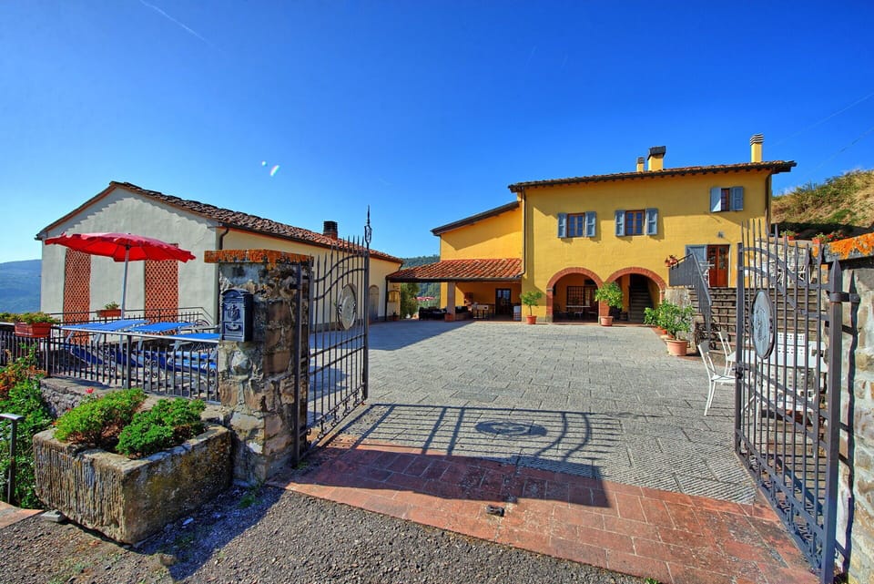 Building Exterior, Outdoor