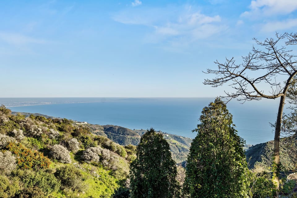 It's tough to find views better than this, it's worth the 10 minute drive up!
