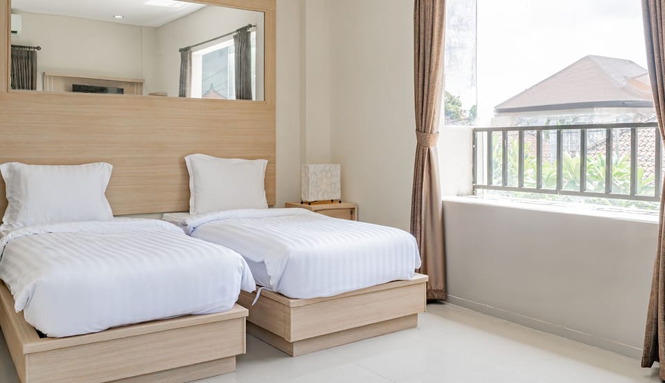Classic Suite, 2 Twin Beds | Desk, free WiFi, bed sheets