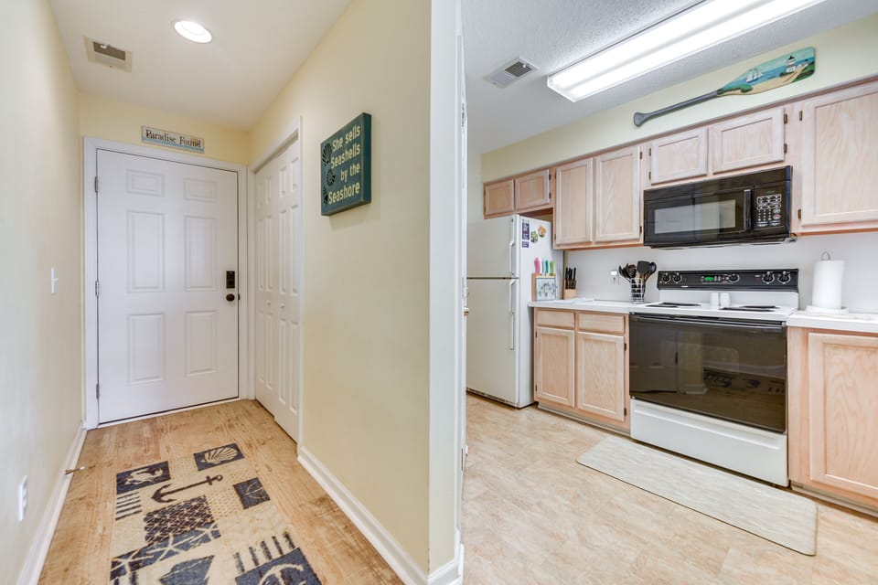Kitchen | Trash Bags/Paper Towels