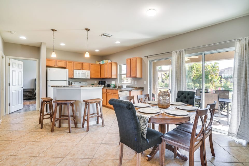Kitchen | Dining Area