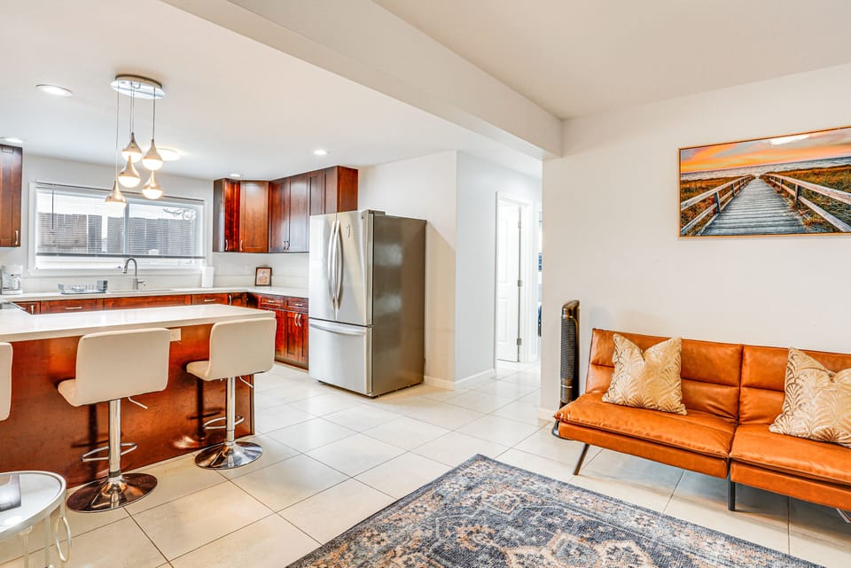 Living Room | Full Futon