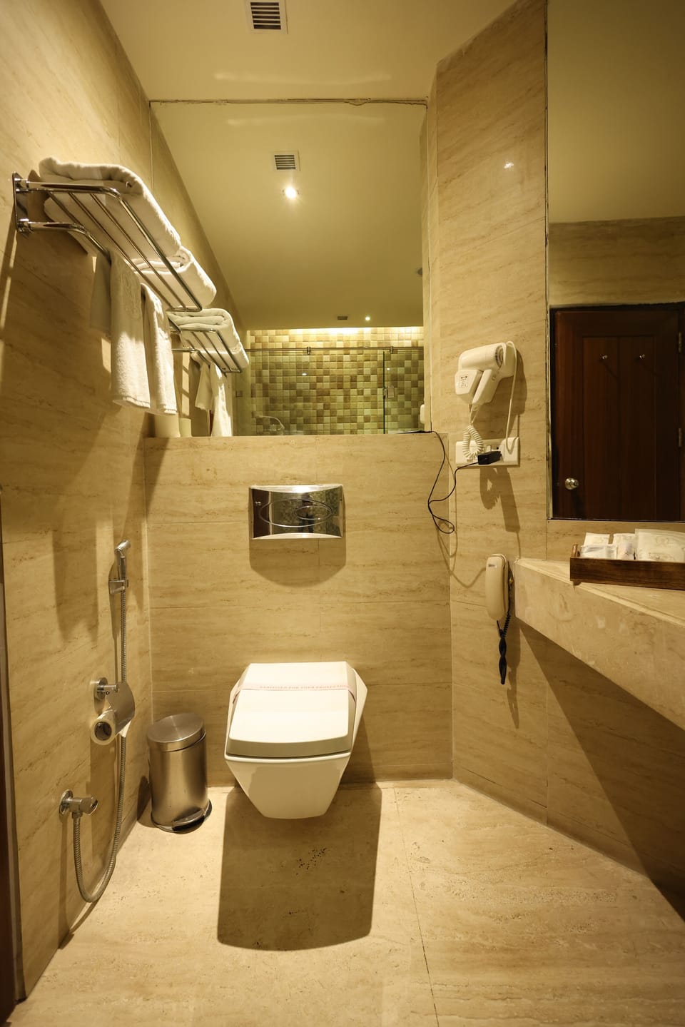 Superior Room | Bathroom | Shower, rainfall showerhead, free toiletries, hair dryer