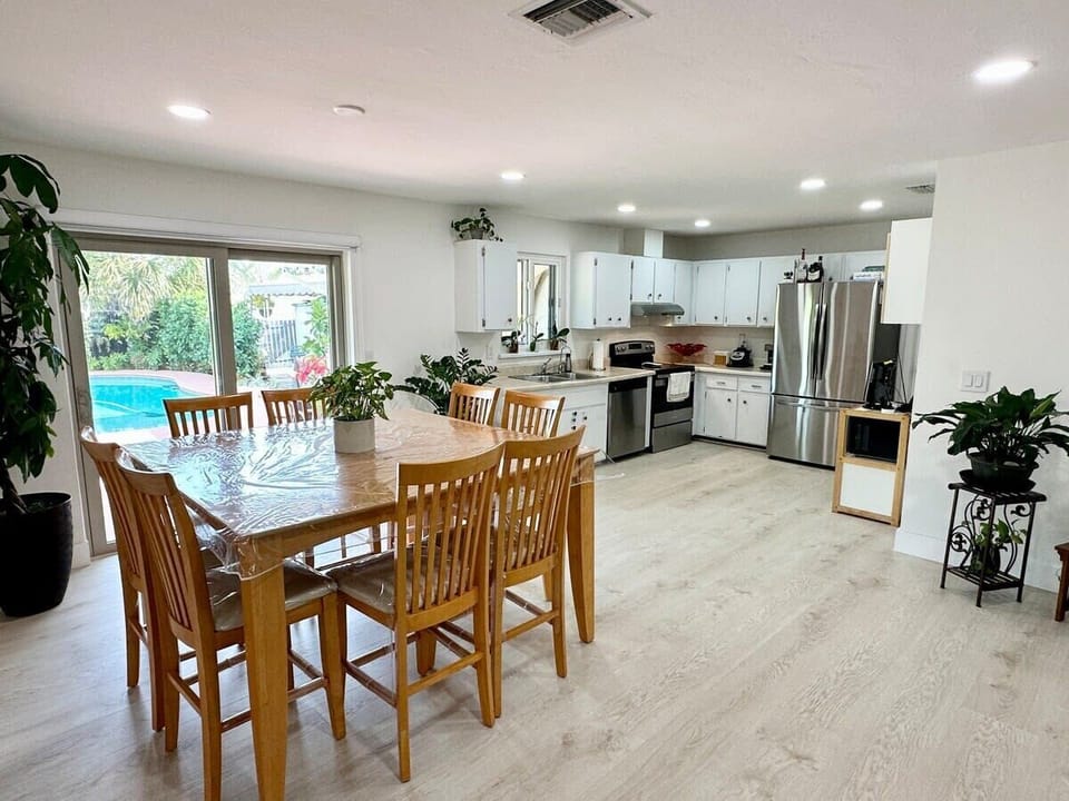 Dinning Table