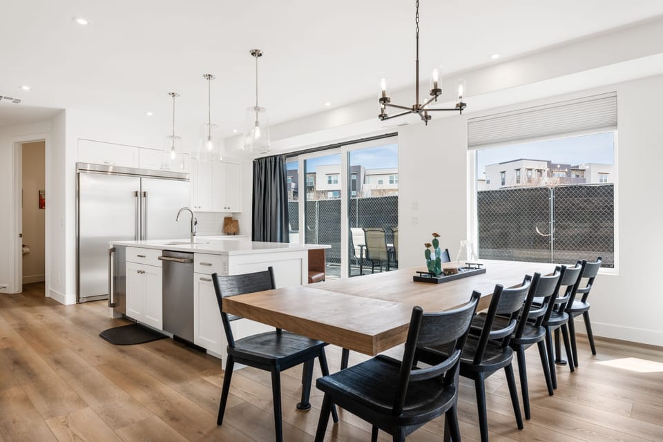 Townhome, 5 Bedrooms | Dining