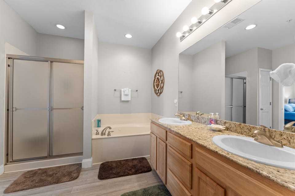 On The Rocks 3 Bedroom Condo by RedAwning Apartment in Sunset Cove Township