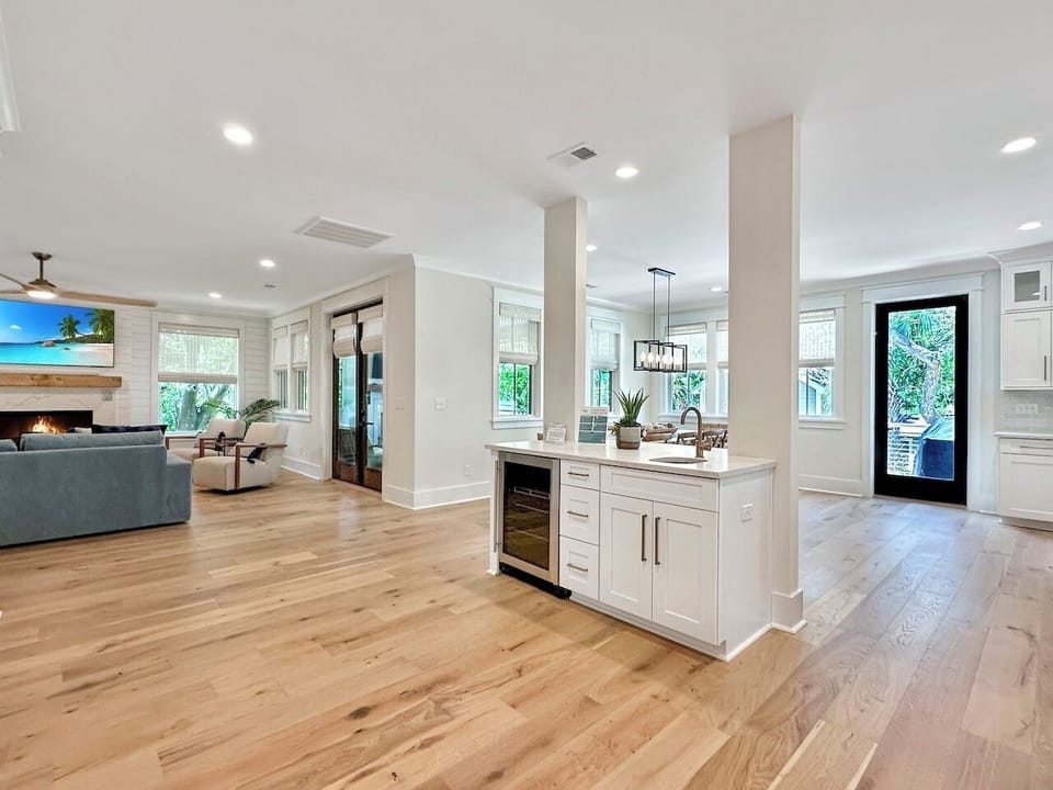 Bar, living, dining room Beach Dream, 2605 Cameron Blvd, Isle of Palms, SC | IOP Escapes