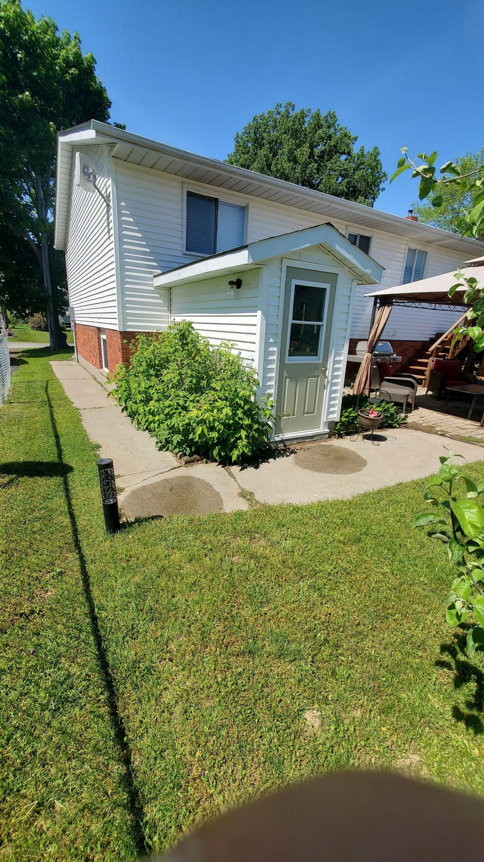 Private rear enterance