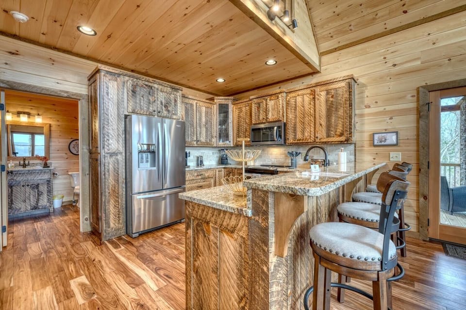 "we cooked a lot so appreciated the well stocked kitchen"-Bobby May 2025