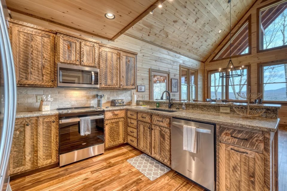 "well stocked and has so many dishes and pans etc" -Jeanette May 2025