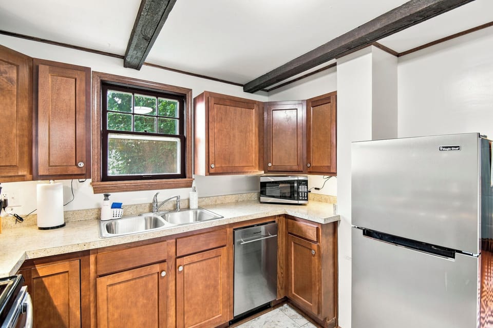 Kitchen, wide shot