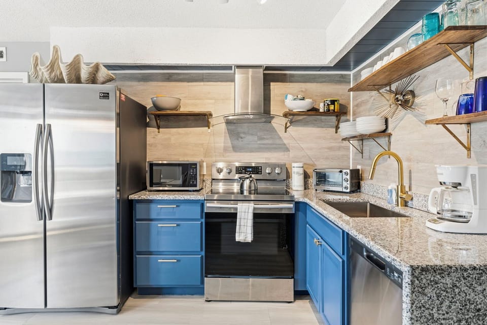 Fully equipped kitchen
