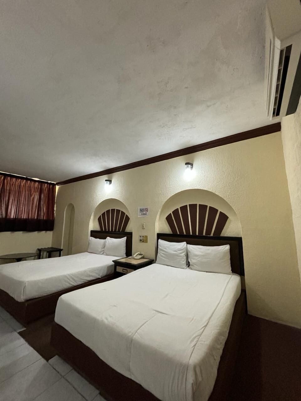 Comfort Room | Down comforters, desk, WiFi (free), individually furnished