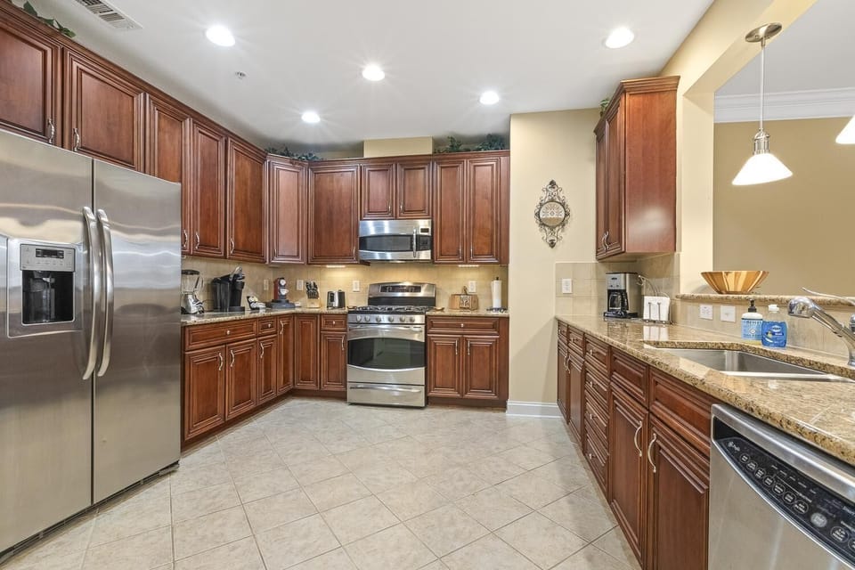Huge gourmet kitchen with so much space to prepare amazing meals for your family