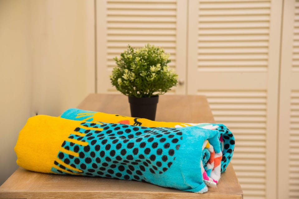 3 bedrooms, iron/ironing board, WiFi (free), bed sheets