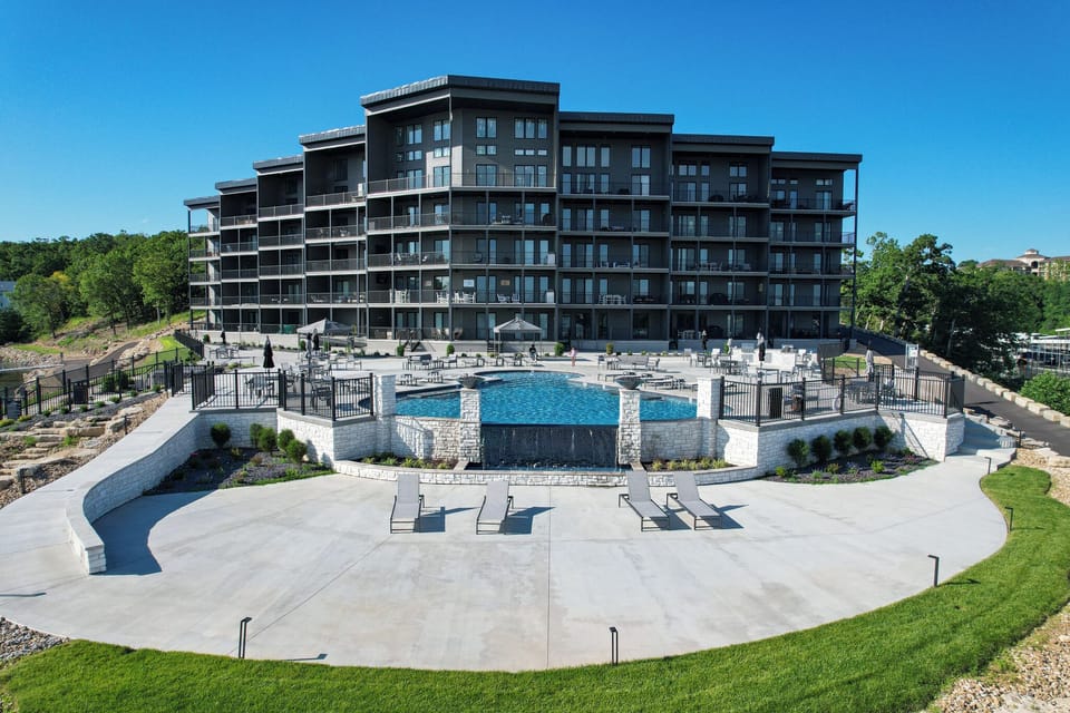 View of Complex & Infinity Pool