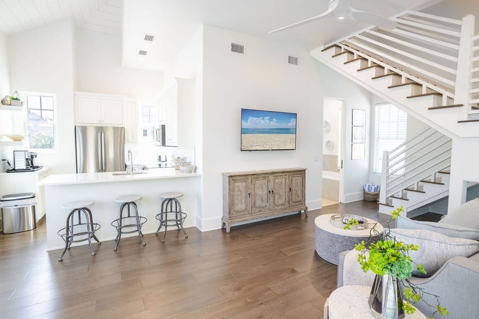Beautiful Carriage House can sleep up to 5!
