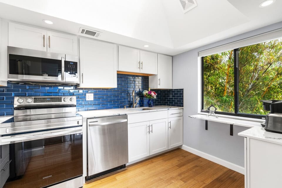 Full kitchen, pots, pans, utensils, silverware, dishware, glasses, & toaster