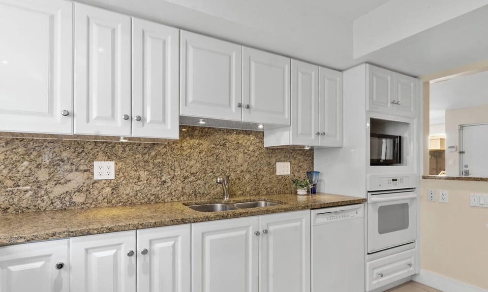 Dishwasher, oven, and microwave, blender; all the necessary appliances