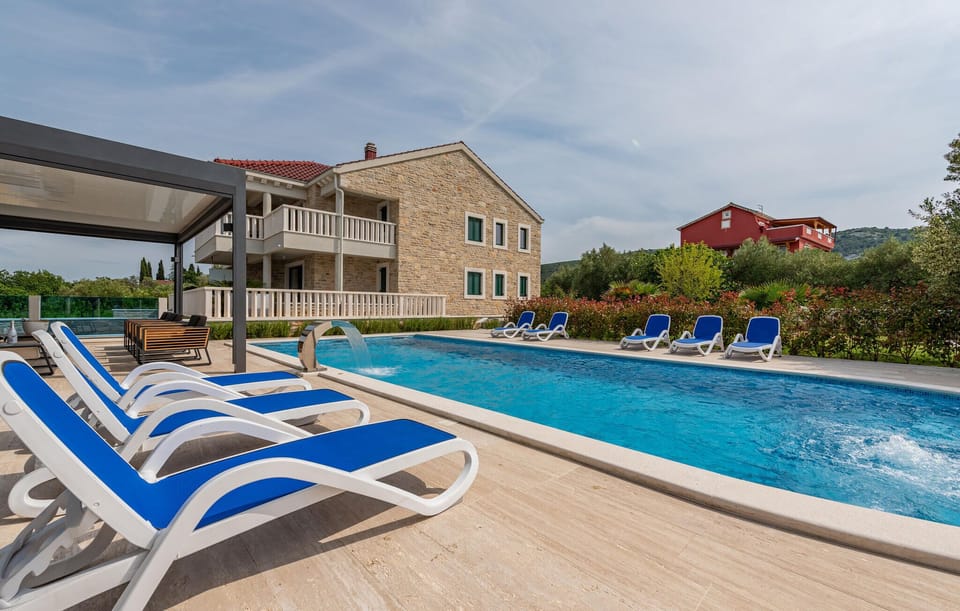 pool