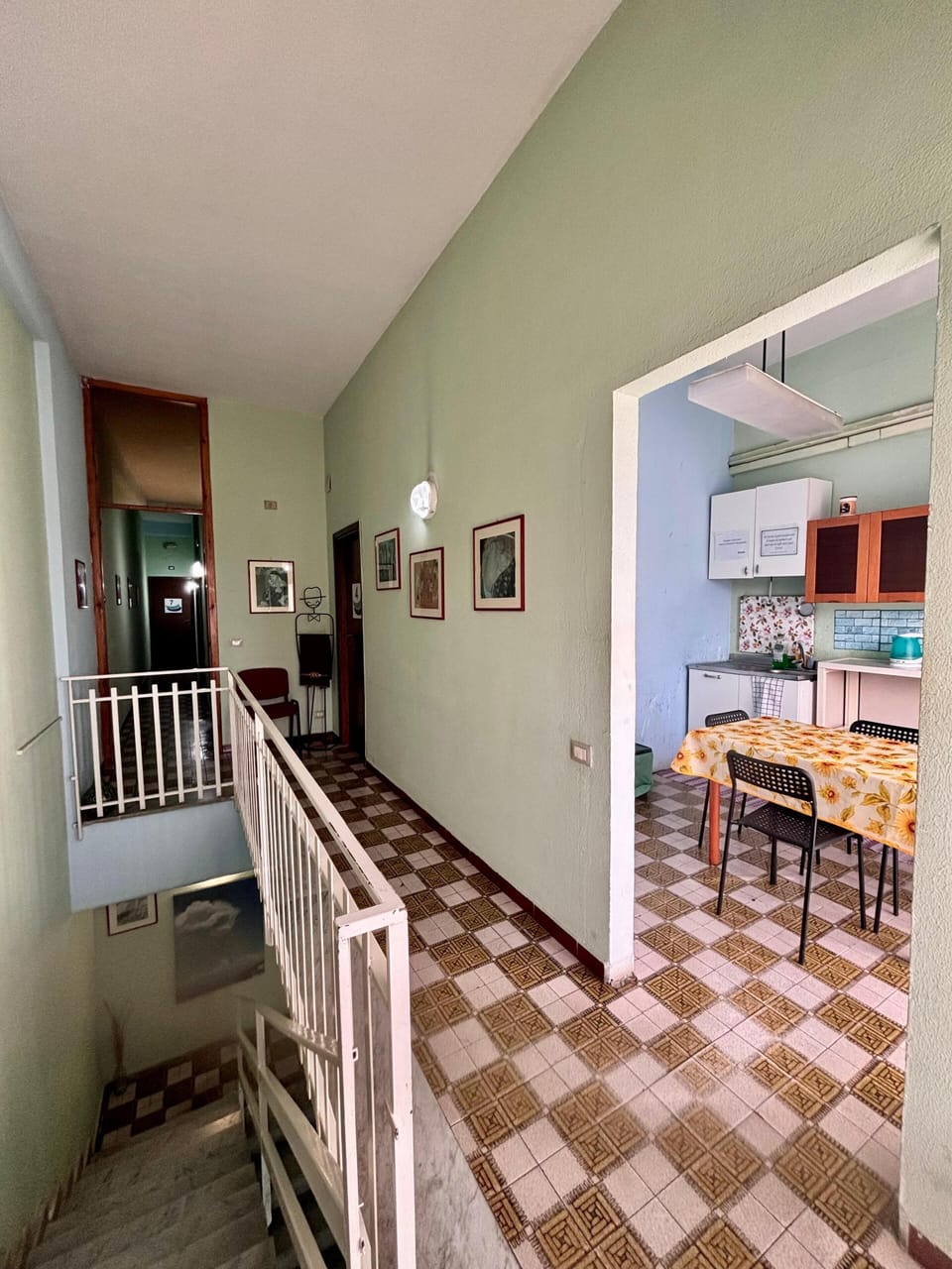 House, Multiple Bedrooms, Smoking, Balcony | Interior